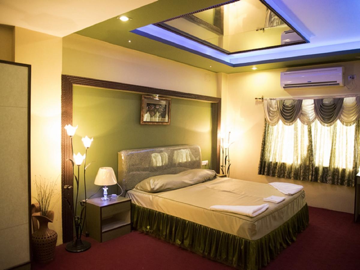 Hotel Sunshine Baharampur Luaran gambar
