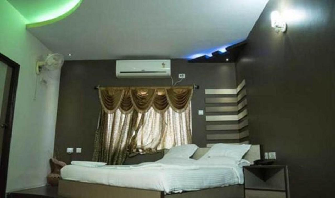Hotel Sunshine Baharampur Luaran gambar